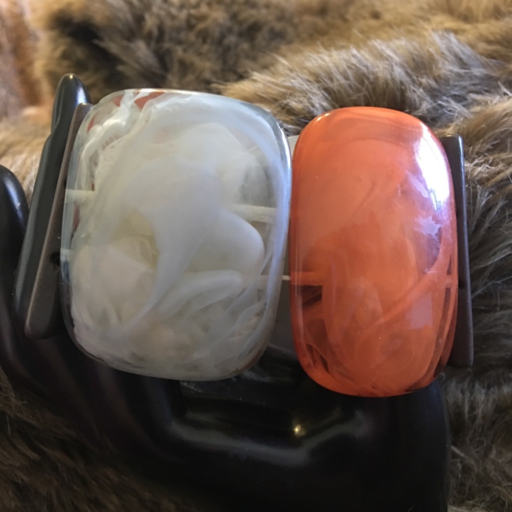 Chunky wood and resin stretch bracelet